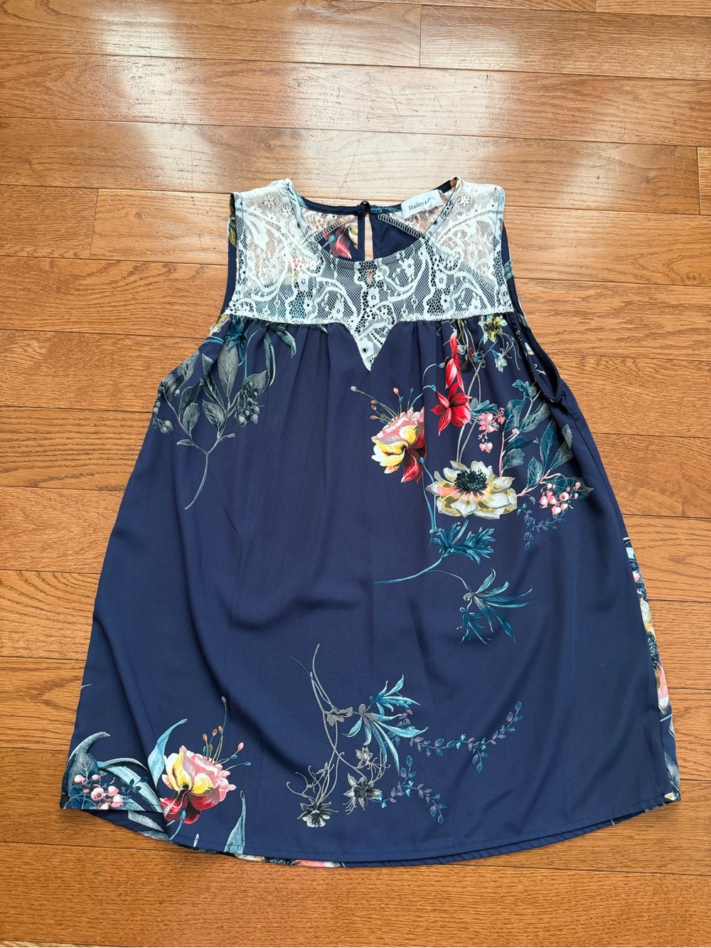 Lace Yoke Navy Floral Sleeveless Tank Top